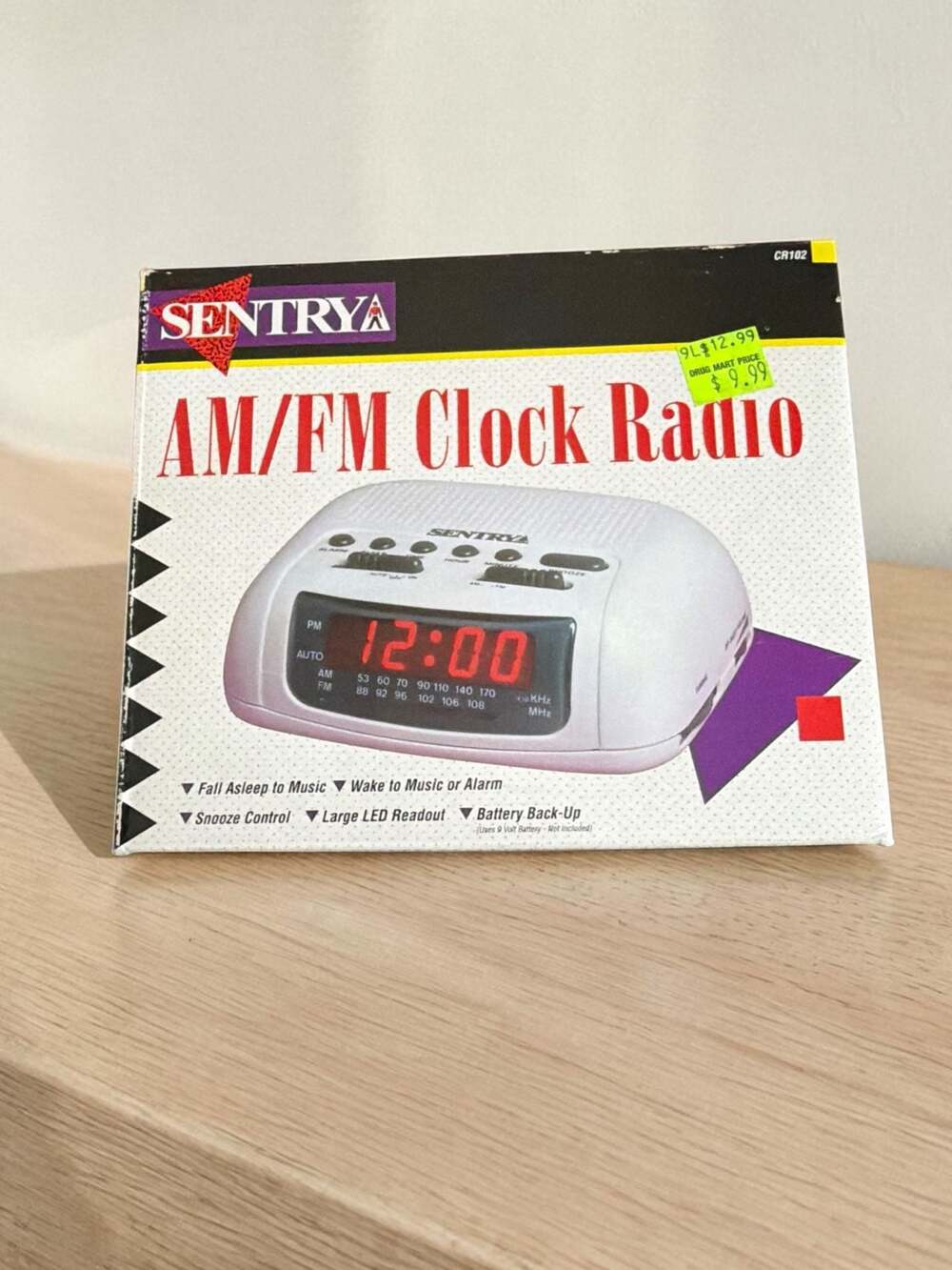 Sentry CR102 AM/FM Digital Clock Radio with LED Display and Battery Backup